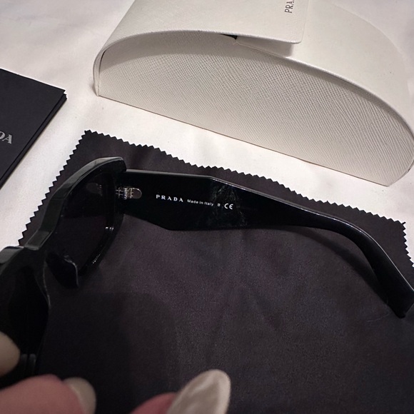 COPY - Prada Runway Sunglasses - Picture 14 of 15